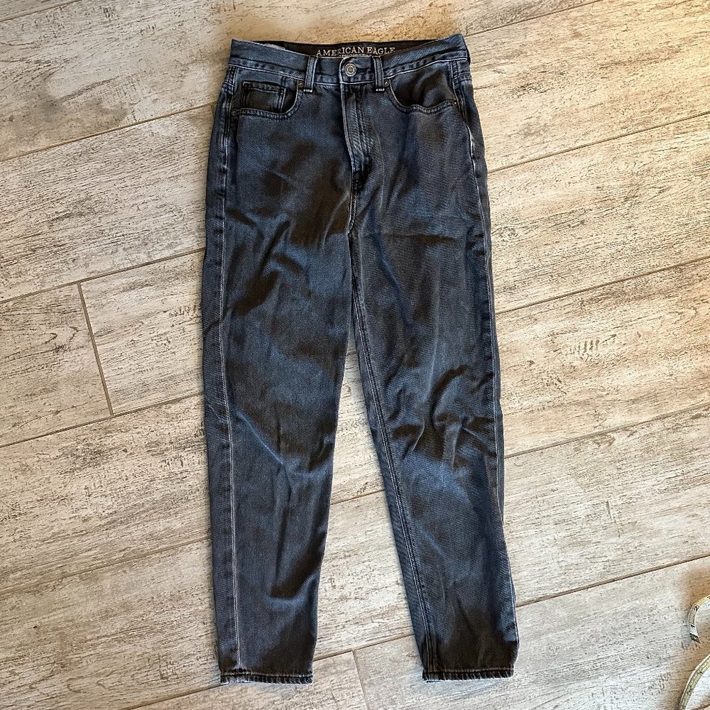 American Eagle Black Mom Jeans